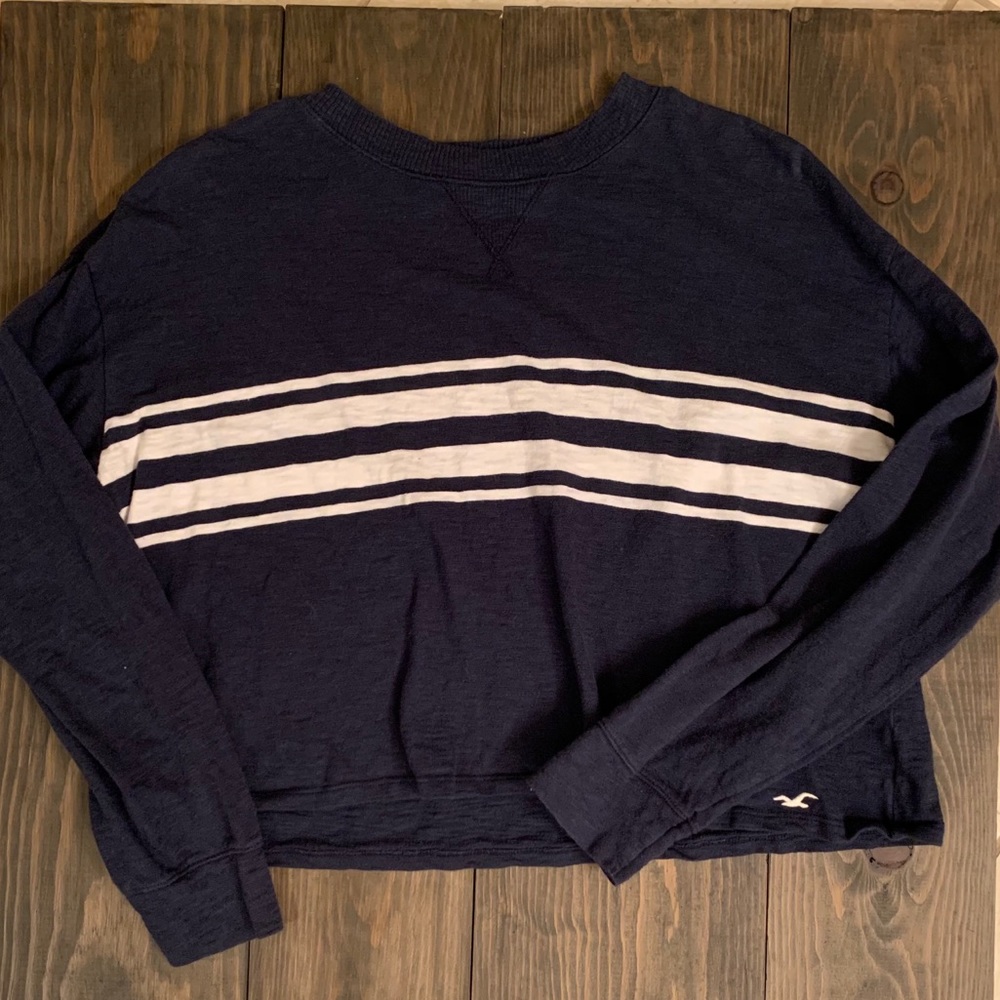 Hollister Long Sleeve Cropped Tee